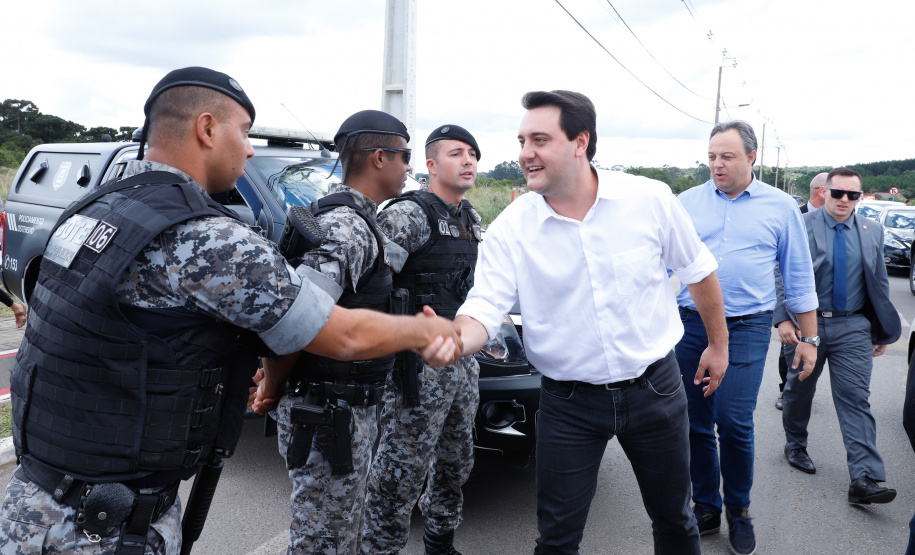 Governador Carlos Massa Ratinho Junior entrega a nova sede do Colégio Estadual Bandeirantes, em Campina Grande do Sul e libera recursos para pavimentação de ruas da cidade - Campina Grande do Sul, 13/02/2020 - Foto:  Rodrigo Félix Leal/AEN