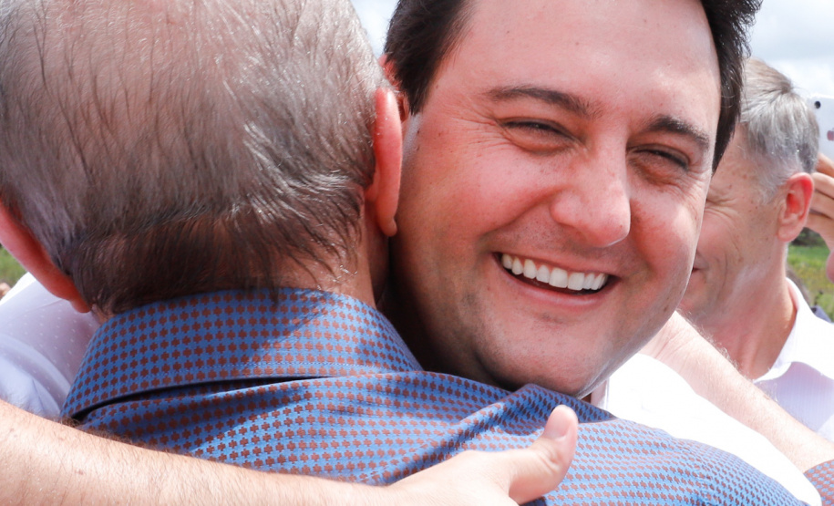 Governador Carlos Massa Ratinho Junior entrega a nova sede do Colégio Estadual Bandeirantes, em Campina Grande do Sul e libera recursos para pavimentação de ruas da cidade - Campina Grande do Sul, 13/02/2020 - Foto:  Rodrigo Félix Leal/AEN