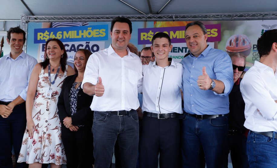 Governador Carlos Massa Ratinho Junior entrega a nova sede do Colégio Estadual Bandeirantes, em Campina Grande do Sul e libera recursos para pavimentação de ruas da cidade - Campina Grande do Sul, 13/02/2020 - Foto:  Rodrigo Félix Leal/AEN