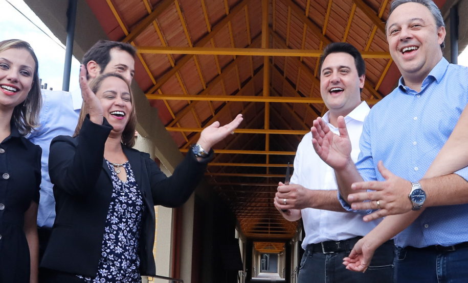 Governador Carlos Massa Ratinho Junior entrega a nova sede do Colégio Estadual Bandeirantes, em Campina Grande do Sul e libera recursos para pavimentação de ruas da cidade - Campina Grande do Sul, 13/02/2020 - Foto:  Rodrigo Félix Leal/AEN