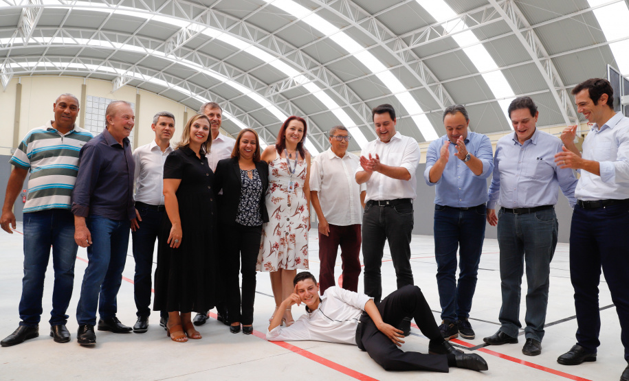 Governador Carlos Massa Ratinho Junior entrega a nova sede do Colégio Estadual Bandeirantes, em Campina Grande do Sul e libera recursos para pavimentação de ruas da cidade - Campina Grande do Sul, 13/02/2020 - Foto:  Rodrigo Félix Leal/AEN
