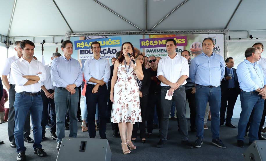 Governador Carlos Massa Ratinho Junior entrega a nova sede do Colégio Estadual Bandeirantes, em Campina Grande do Sul e libera recursos para pavimentação de ruas  da cidade  -  Campina Grande do Sul, 13/02/2020  -  Foto: José Fernando Ogura/AEN