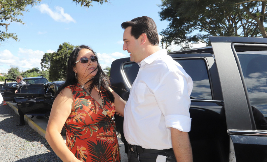 O governador Carlos Massa Ratinho inaugura a Escola Municipal Ana Zorning e confirma recursos para pavimentação, em Rio Negro, região sudeste do Paraná. Presentes no evento: prefeito de Rio Negro, Milton José Paizani; secretário de Desenvolvimento Urbano, João Carlos Ortega; secretário de Educação e do Esporte, Renato Feder; de Agricultura e Abastecimento, Norberto Ortigara; entre outros.Rio Negro, 13-02-20.Foto: Arnaldo Alves / AEN.