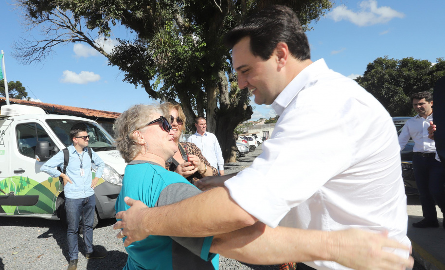 O governador Carlos Massa Ratinho inaugura a Escola Municipal Ana Zorning e confirma recursos para pavimentação, em Rio Negro, região sudeste do Paraná. Presentes no evento: prefeito de Rio Negro, Milton José Paizani; secretário de Desenvolvimento Urbano, João Carlos Ortega; secretário de Educação e do Esporte, Renato Feder; de Agricultura e Abastecimento, Norberto Ortigara; entre outros.Rio Negro, 13-02-20.Foto: Arnaldo Alves / AEN.