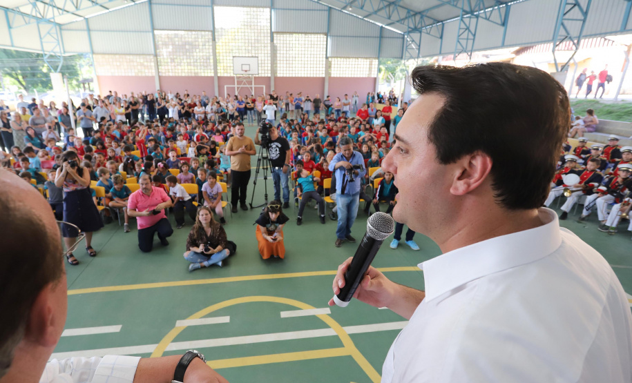 O governador Carlos Massa Ratinho inaugura a Escola Municipal Ana Zorning e confirma recursos para pavimentação, em Rio Negro, região sudeste do Paraná. Presentes no evento: prefeito de Rio Negro, Milton José Paizani; secretário de Desenvolvimento Urbano, João Carlos Ortega; secretário de Educação e do Esporte, Renato Feder; de Agricultura e Abastecimento, Norberto Ortigara; entre outros.Rio Negro, 13-02-20.Foto: Arnaldo Alves / AEN.