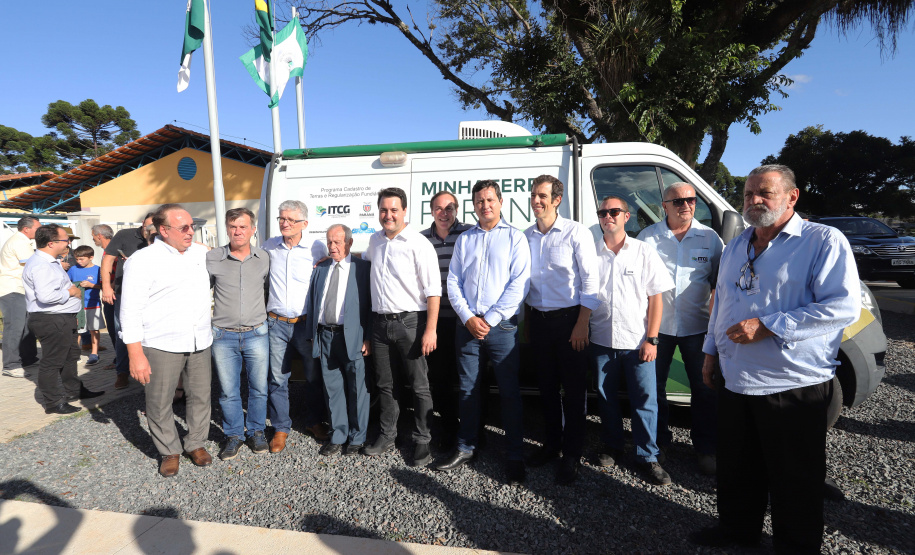 O governador Carlos Massa Ratinho inaugura a Escola Municipal Ana Zorning e confirma recursos para pavimentação, em Rio Negro, região sudeste do Paraná. Presentes no evento: prefeito de Rio Negro, Milton José Paizani; secretário de Desenvolvimento Urbano, João Carlos Ortega; secretário de Educação e do Esporte, Renato Feder; de Agricultura e Abastecimento, Norberto Ortigara; entre outros.Rio Negro, 13-02-20.Foto: Arnaldo Alves / AEN.