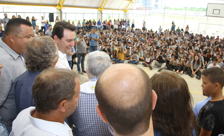 Cerca de 1.100 estudantes do Ensino Fundamental e Ensino Médio, de Sarandi, Noroeste do Paraná, são beneficiados com a nova estrutura da Escola Estadual Vereador Luiz Zanchim, inaugurada nesta sexta-feira (14), pelo governador Carlos Massa Ratinho Junior. - Sarandi, 14/02/2020 - Foto: Jaelson Lucas/AEN