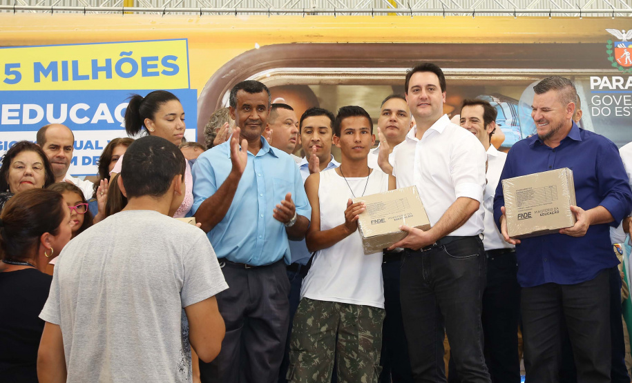 Cerca de 1.100 estudantes do Ensino Fundamental e Ensino Médio, de Sarandi, Noroeste do Paraná, são beneficiados com a nova estrutura da Escola Estadual Vereador Luiz Zanchim, inaugurada nesta sexta-feira (14), pelo governador Carlos Massa Ratinho Junior. - Sarandi, 14/02/2020 - Foto: Jaelson Lucas/AEN