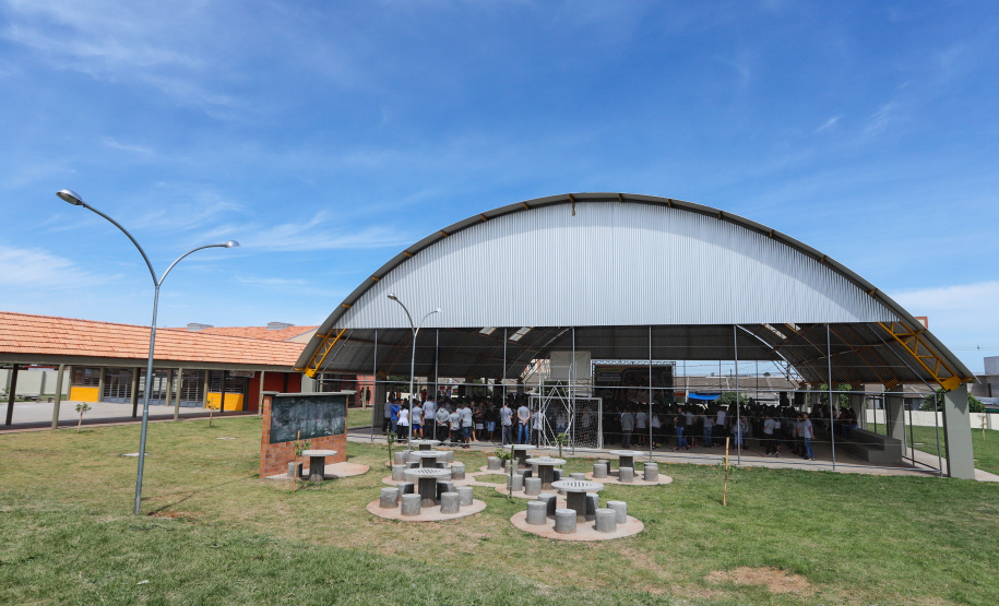 Cerca de 1.100 estudantes do Ensino Fundamental e Ensino Médio, de Sarandi, Noroeste do Paraná, são beneficiados com a nova estrutura da Escola Estadual Vereador Luiz Zanchim, inaugurada nesta sexta-feira (14), pelo governador Carlos Massa Ratinho Junior. - Sarandi, 14/02/2020 - Foto: Rodrigo Félix Leal/AEN
