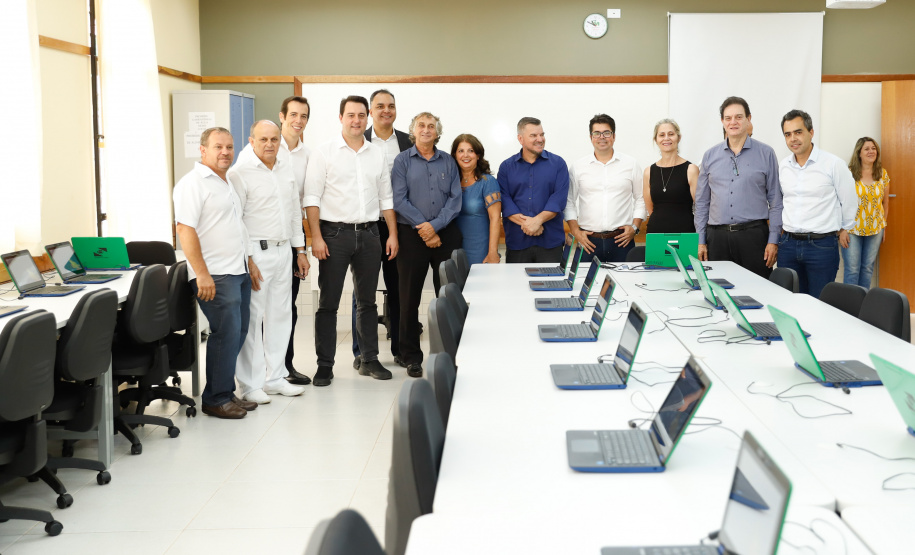 Cerca de 1.100 estudantes do Ensino Fundamental e Ensino Médio, de Sarandi, Noroeste do Paraná, são beneficiados com a nova estrutura da Escola Estadual Vereador Luiz Zanchim, inaugurada nesta sexta-feira (14), pelo governador Carlos Massa Ratinho Junior. - Sarandi, 14/02/2020 - Foto: Rodrigo Félix Leal/AEN