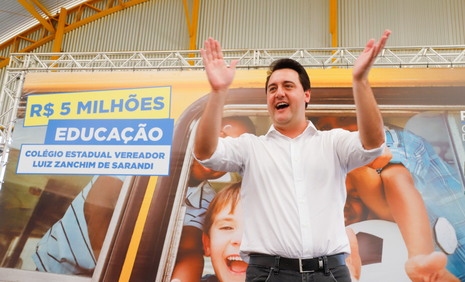 Cerca de 1.100 estudantes do Ensino Fundamental e Ensino Médio, de Sarandi, Noroeste do Paraná, são beneficiados com a nova estrutura da Escola Estadual Vereador Luiz Zanchim, inaugurada nesta sexta-feira (14), pelo governador Carlos Massa Ratinho Junior. - Sarandi, 14/02/2020 - Foto: Rodrigo Félix Leal/AEN