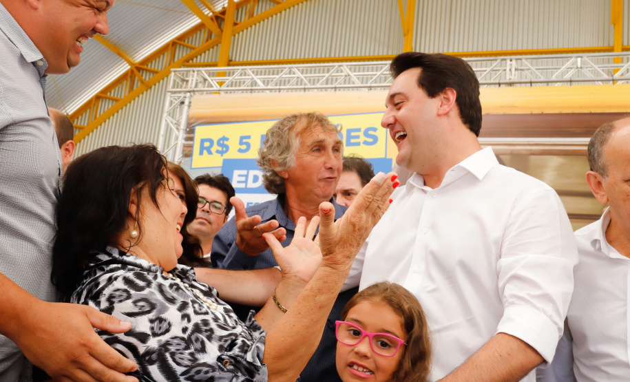 Cerca de 1.100 estudantes do Ensino Fundamental e Ensino Médio, de Sarandi, Noroeste do Paraná, são beneficiados com a nova estrutura da Escola Estadual Vereador Luiz Zanchim, inaugurada nesta sexta-feira (14), pelo governador Carlos Massa Ratinho Junior. - Sarandi, 14/02/2020 - Foto: Rodrigo Félix Leal/AEN