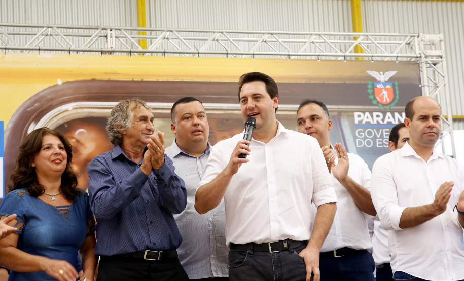 Cerca de 1.100 estudantes do Ensino Fundamental e Ensino Médio, de Sarandi, Noroeste do Paraná, são beneficiados com a nova estrutura da Escola Estadual Vereador Luiz Zanchim, inaugurada nesta sexta-feira (14), pelo governador Carlos Massa Ratinho Junior.  -  Sarandi, 14/02/2020  -  Foto: Jaelson Lucas/AEN
