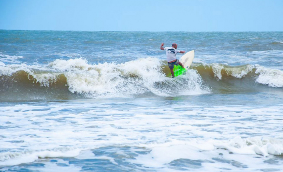 As ações do Esporte no Verão Maior seguem por mais este fim de semana, levando atividades esportivas, recreativas e entretenimento aos paranaenses, dessa vez em União da Vitória, na região sudeste do estado, e no balneário Caiobá, em Matinhos.
Foto: Amanda Iargas/ Esporte PR