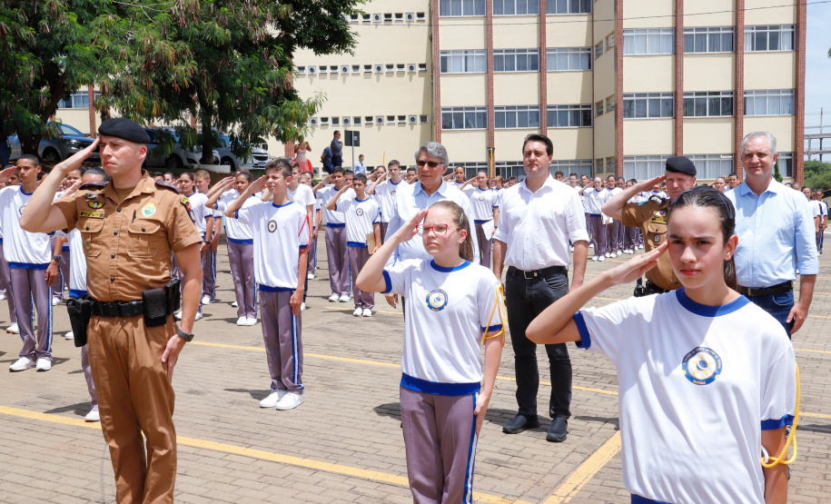 Governador Carlos Massa Ratinho Junior visita o Colégio MIlitar de Maringá - Maringá, 14/02/2020 - Foto: Rodrigo Félix Leal/AEN