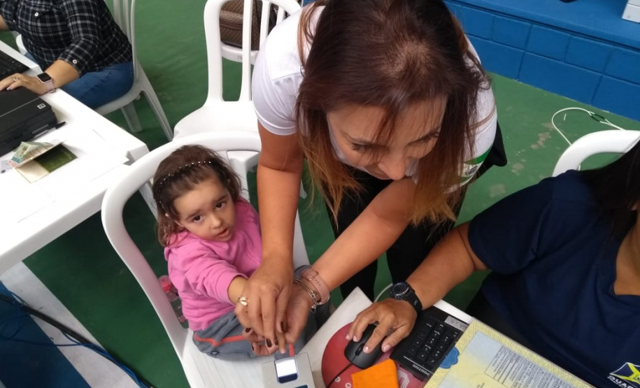 A primeira feira de serviços - Paraná Cidadão de 2020 realizado em Fazenda Rio Grande, Região Metropolitana de Curitiba, atendeu centenas de pessoas no Ginásio de Esportes da Escola Municipal 26 de Janeiro (CAIC), no bairro Nações.  -  Fazenda Rio Grande, 14/02/2020  -  Foto: Divulgação SEJUF