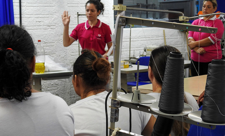 A Penitenciária Feminina de Foz do Iguaçu - Unidade de Progressão (PFF-UP) deve receber 120 máquinas de costura computadorizadas para a produção de lençóis, fronhas e roupas a partir de maio.  -  Curitiba, 13/02/2020  -  Foto: Divulgação DEPEN