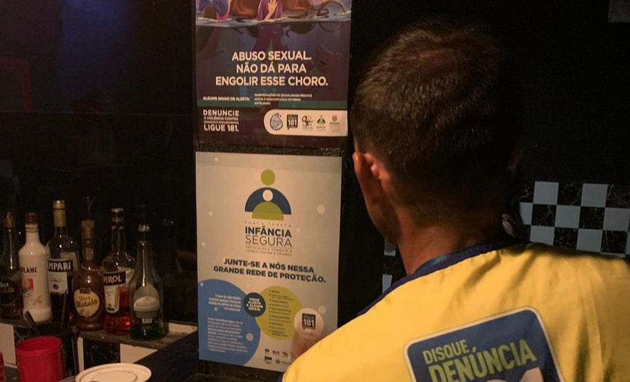 A Força-Tarefa Infância Segura da Secretaria de Justiça, Família e Trabalho iniciou na noite desta sexta-feira (14) a Operação Integrada de Carnaval no litoral, com a participação da Polícia Militar, Corpo de Bombeiros, Polícia Civil, Polícia Científica e Conselho Tutelar e foco na prevenção de crimes e violências contra crianças e adolescentes e no combate à exploração sexual infantil.  - 14/02/2020  -  Foto: Divulgação SEJUF