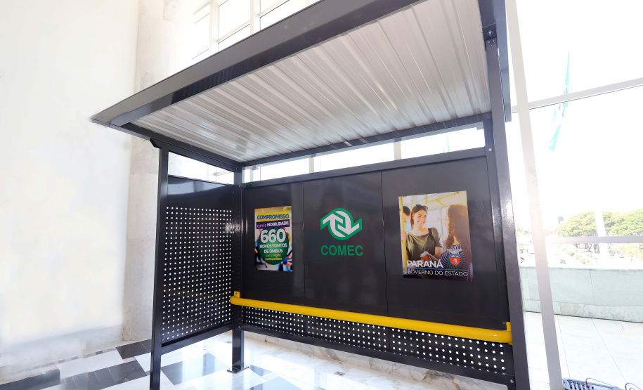 O governador Carlos Massa Ratinho Junior anuncia nesta terça-feira (18) a implantação de mais de 600 novos abrigos para pontos de ônibus em cidades da Região Metropolitana de Curitiba. Participaram: secretário de Desenvolvimento Urbano, João Carlos Ortega; diretor-presidente da Comec, Gilson dos Santos; entre outros.
Curitiba, 18-02-20.
Foto: Arnaldo Alves / AEN.