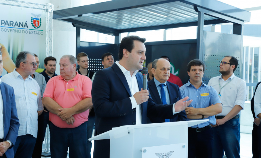 O governador Carlos Massa Ratinho Junior anuncia a implantação de mais de 600 novos abrigos para pontos de ônibus em cidades da Região Metropolitana de Curitiba.  -  Curitiba, 18/02/2020  -  Foto: Rodrigo Félix Leal/AEN