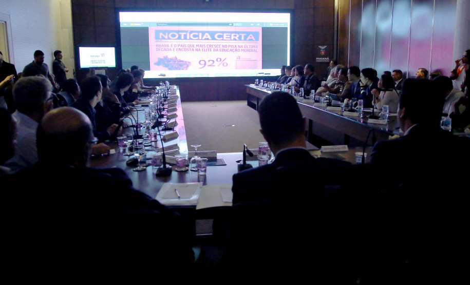 Usar jogos eletrônicos para ensinar matemática e universalizar o acesso à Internet de alta velocidade em todas as escolas da rede estadual de ensino estão entre as prioridades da Secretaria de Estado da Educação e do Esporte para 2020