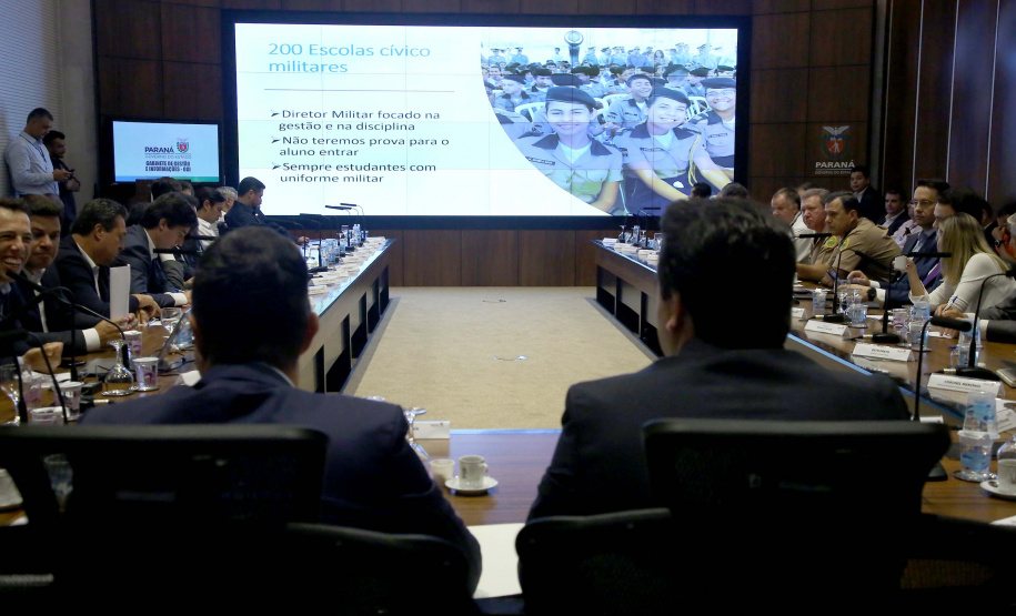 Usar jogos eletrônicos para ensinar matemática e universalizar o acesso à Internet de alta velocidade em todas as escolas da rede estadual de ensino estão entre as prioridades da Secretaria de Estado da Educação e do Esporte para 2020