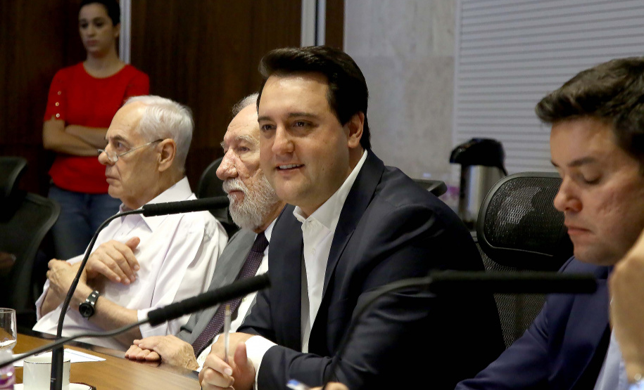 Usar jogos eletrônicos para ensinar matemática e universalizar o acesso à Internet de alta velocidade em todas as escolas da rede estadual de ensino estão entre as prioridades da Secretaria de Estado da Educação e do Esporte para 2020