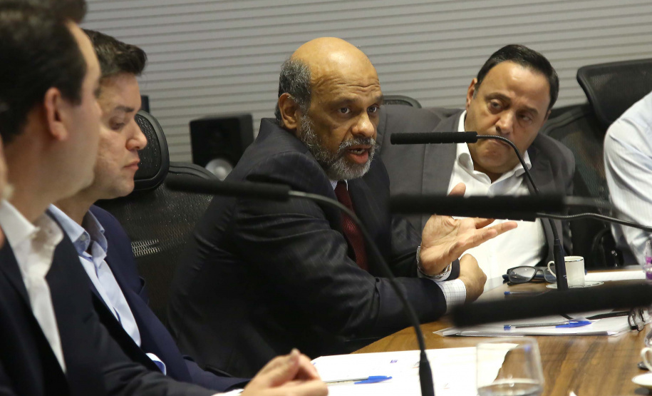 Usar jogos eletrônicos para ensinar matemática e universalizar o acesso à Internet de alta velocidade em todas as escolas da rede estadual de ensino estão entre as prioridades da Secretaria de Estado da Educação e do Esporte para 2020