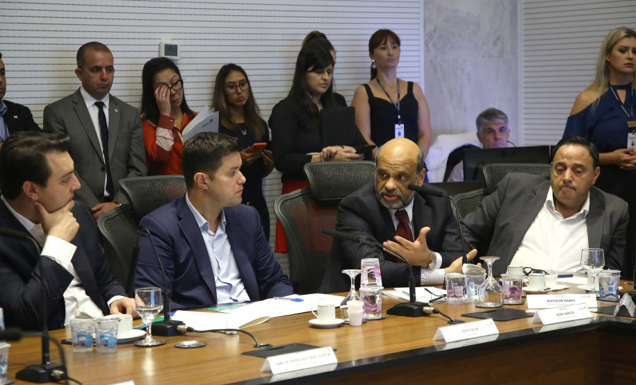 Usar jogos eletrônicos para ensinar matemática e universalizar o acesso à Internet de alta velocidade em todas as escolas da rede estadual de ensino estão entre as prioridades da Secretaria de Estado da Educação e do Esporte para 2020