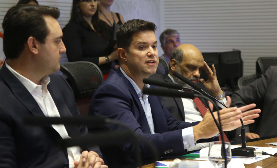 Usar jogos eletrônicos para ensinar matemática e universalizar o acesso à Internet de alta velocidade em todas as escolas da rede estadual de ensino estão entre as prioridades da Secretaria de Estado da Educação e do Esporte para 2020