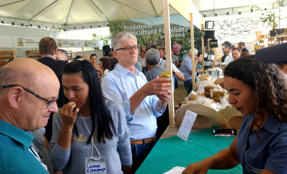 Com apoio do Governo do Estado, por meio da Secretaria da Agricultura e do Abastecimento e do Instituto de Desenvolvimento Rural do Paraná Iapar-Emater, a Federação dos Trabalhadores Rurais Agricultores Familiares do Estado do Paraná (Fetaep) lançou nesta terça-feira (18) a 1ª Feira da Agricultura Familiar do Paraná, que reunirá produtores e compradores em um único lugar.  -  Curitiba, 18/02/2020  -  Foto: Divulgação SEAB