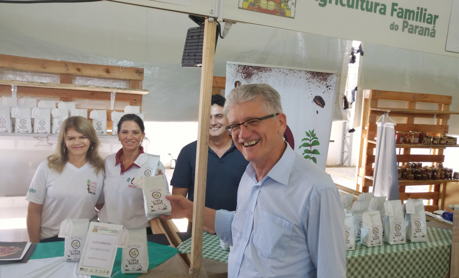 Com apoio do Governo do Estado, por meio da Secretaria da Agricultura e do Abastecimento e do Instituto de Desenvolvimento Rural do Paraná Iapar-Emater, a Federação dos Trabalhadores Rurais Agricultores Familiares do Estado do Paraná (Fetaep) lançou nesta terça-feira (18) a 1ª Feira da Agricultura Familiar do Paraná, que reunirá produtores e compradores em um único lugar.  -  Curitiba, 18/02/2020  -  Foto: Divulgação SEAB