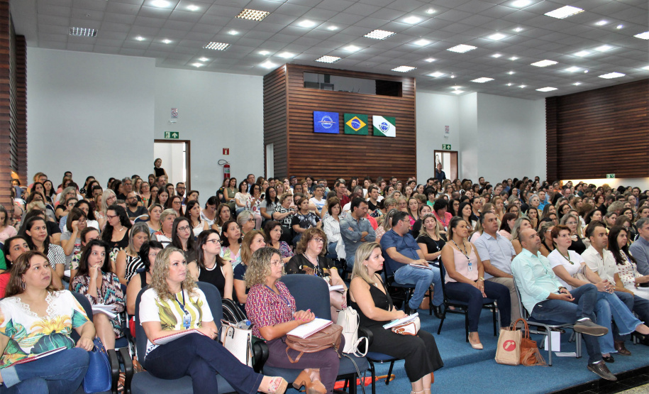 Educação promove oficinas de formação para tutores pedagógicos. Foto:Silvio Turra/SEED