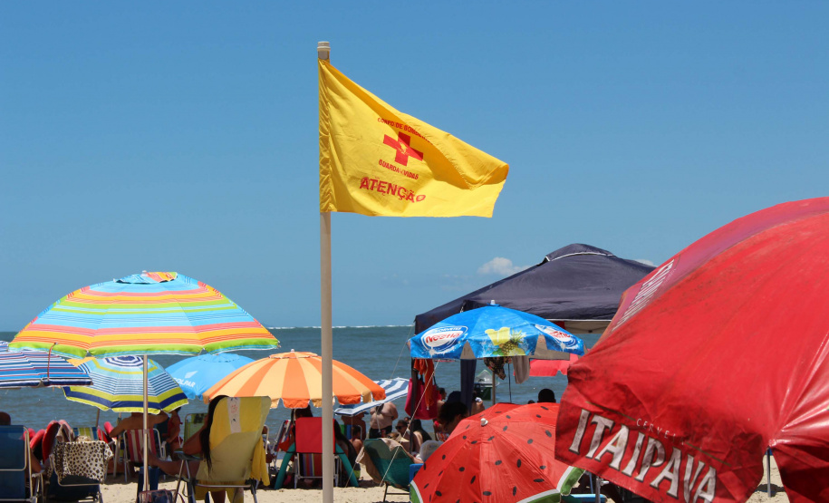 O Litoral do Paraná registrou nesta temporada o menor índice de afogamentos no mar dos últimos cinco anos. Nos primeiros 55 dias do Verão Maior foram registrados três óbitos, número 62,5% menor do que o registrado no mesmo período da temporada anterior, com oito casos.  Foto:SESP