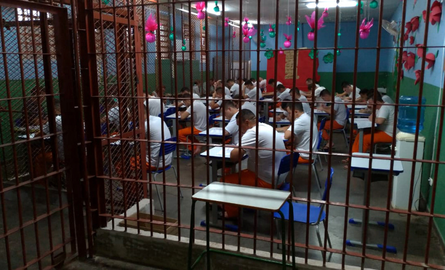 Através da aprovação no Exame Nacional do Ensino Médio Para Privados de Liberdade (Enem-PPL) e em vestibulares, 117 detentos do sistema prisional de todo o Paraná poderão cursar o ensino superior em 2020, em instituições públicas e privadas. Entre os cursos mais escolhidos pelos presos estão Adminitração, Educação Física, Engenharias, Logístíca e Serviço Social. - Curitiba, 19/02/2020 - Foto: Divulgação Depen-Paraná