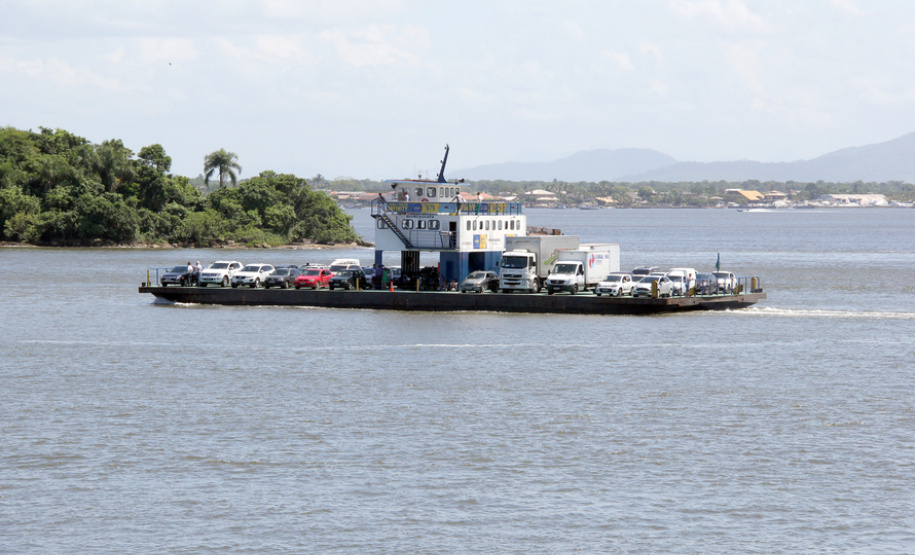 Encerra no dia 04 de Março (quarta-feira) a consulta pública para o regulamentação da travessia da baia de Guaratuba, promovida pela Agência Reguladora de Serviços Públicos Delegados de Infraestrutura do Paraná (Agepar). - Foto: Jorge Woll/DER