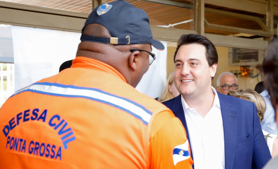 O governador Carlos Massa Ratinho Junior assinou nesta quarta-feira (19) o contrato de concessão de áreas do Parque Estadual Vila Velha, em Ponta Grossa, nos Campos Gerais, para a empresa Eco Parques do Brasil S/A.