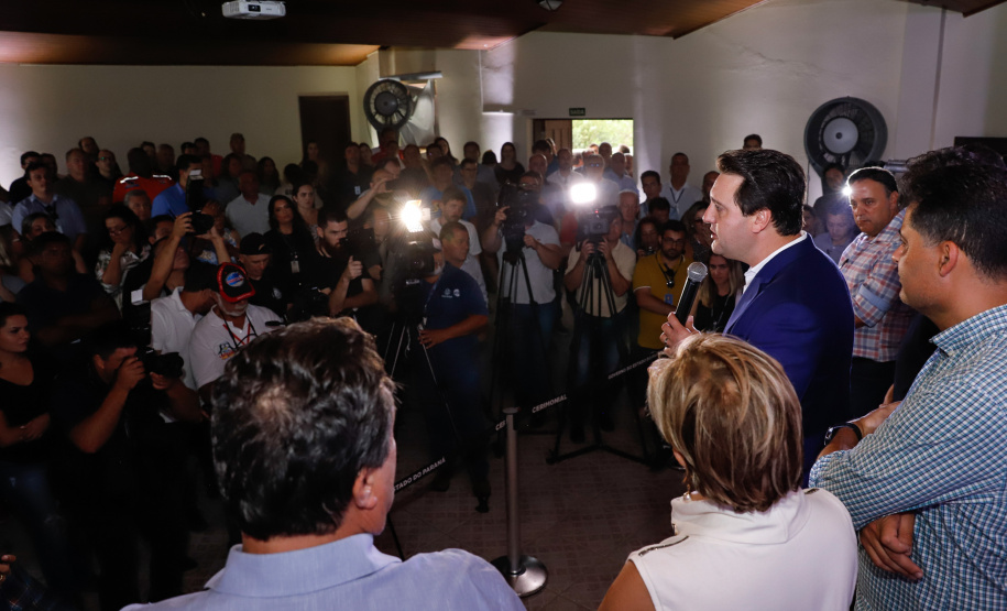 O governador Carlos Massa Ratinho Junior assinou nesta quarta-feira (19) o contrato de concessão de áreas do Parque Estadual Vila Velha, em Ponta Grossa, nos Campos Gerais, para a empresa Eco Parques do Brasil S/A.