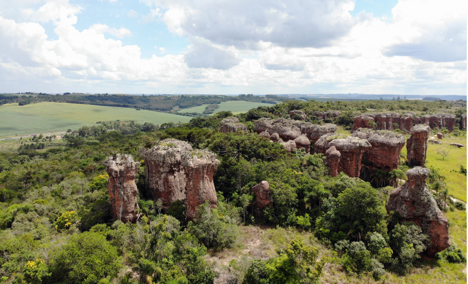 Parque Vila Velha, Furnas e lagoa dourada
Foto Gilson Abreu/Aen