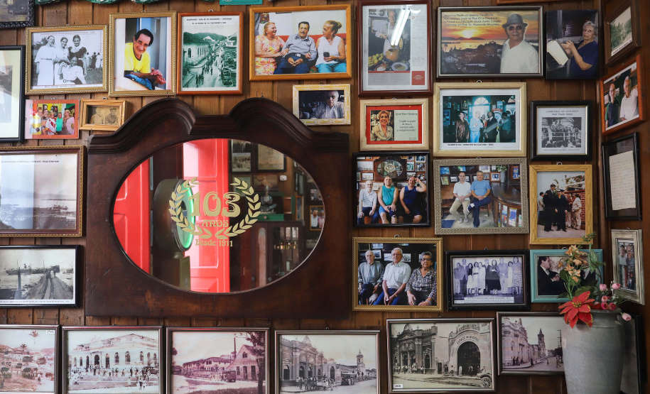 Farmácia Internacional de Antonina, no litoral do Paraná, fundada em 1911.Antonina, 18-01-20.Foto: Arnaldo Alves / AEN.