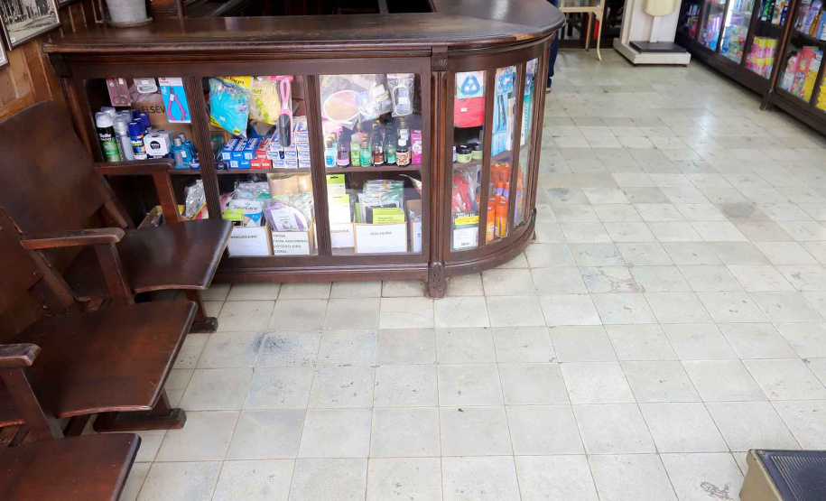 Farmácia Internacional de Antonina, no litoral do Paraná, fundada em 1911.Antonina, 18-01-20.Foto: Arnaldo Alves / AEN.