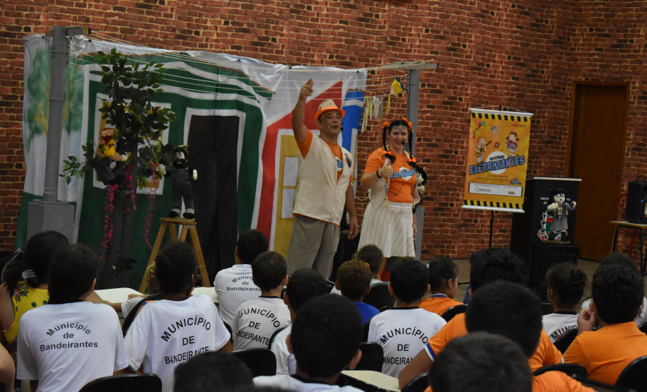 Copel patrocina teatro infantil sobre uso seguro da energia. Foto: Copel