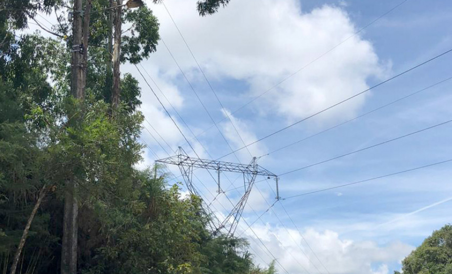 A Copel vai reforçar o sistema de transmissão na Região Metropolitana de Curitiba com a recapacitação de duas importantes linhas que operam em 230 mil volts (kV) e conectam a subestação Pilarzinho às subestações Santa Mônica e Bateias. O investimento previsto é de R$ 32 milhões.   -  Foto: Divulgação Copel