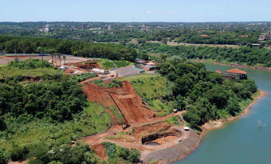 Obras de construção da Ponte da Integração Brasil e Paraguai, em Foz do Iguaçu.  -  Foz do Iguaçu, 28/02/2020  -  Foto: Rodrigo Félix Leal/AEN