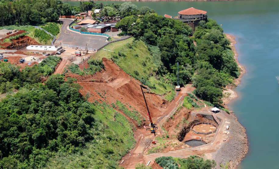 Obras de construção da Ponte da Integração Brasil e Paraguai, em Foz do Iguaçu.  -  Foz do Iguaçu, 28/02/2020  -  Foto: Rodrigo Félix Leal/AEN