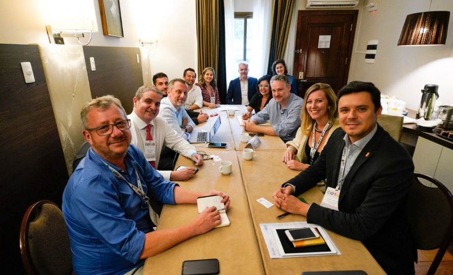 As estratégias para combate às fake news sobre o Novo Coronavírus e para divulgação de informações que ajudem a prevenir a doença estiveram na pauta dos secretários estaduais de comunicação social durante o sexto encontro do Consórcio de Integração Sul e Sudeste (Cosud) nesta sexta-feira (28), em Foz do Iguaçu