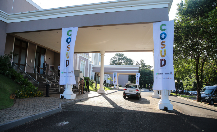 Governadores de sete estados participam neste sábado (29), em Foz do Iguaçu, do sexto encontro do Consórcio de Integração Sul e Sudeste (Cosud). O encontro acontece no Hotel Wish.   29/02/2020 -  Foto: Geraldo Bubniak/AEN