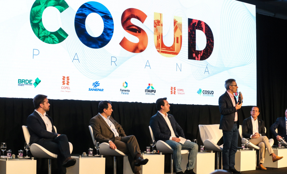 Goverandor Romeu Zema do Estado Minas Gerais.  Governadores de sete estados participam neste sábado (29), em Foz do Iguaçu, do sexto encontro do Consórcio de Integração Sul e Sudeste (Cosud). O encontro acontece no Hotel Wish.   29/02/2020 -  Foto: Geraldo Bubniak/AEN