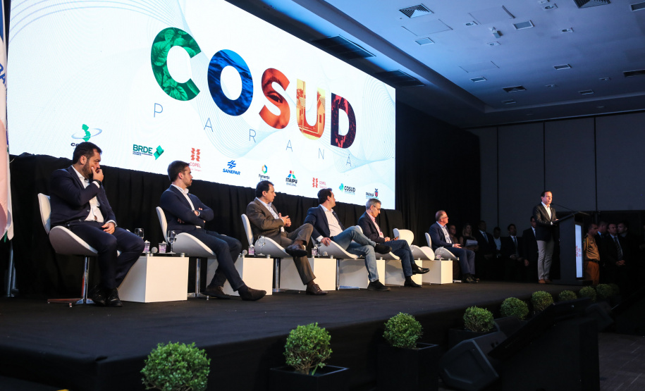 Governadores de sete estados participam neste sábado (29), em Foz do Iguaçu, do sexto encontro do Consórcio de Integração Sul e Sudeste (Cosud). O encontro acontece no Hotel Wish.   29/02/2020 -  Foto: Geraldo Bubniak/AEN