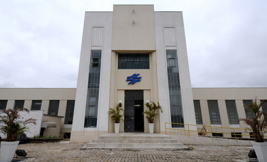 Africanos e latino-americanos fazem curso na Sanepar. Foto:Sanepar